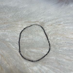 Pearl colored necklace